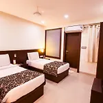 Papaya Tree Hotel